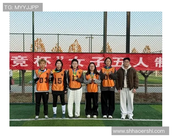 南雅女子足球队奋勇拼搏展现青春风采助力女子足球发展新篇章 南雅女子足球队奋勇拼搏展现青春风采助力女子足球发展新篇章